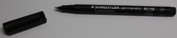 4007817304563 - Watervaste viltstift Staedtler OHP Lumocolor F318 zwart fijn